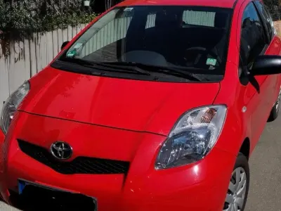 Gebraucht Toyota Yaris 100 PS (73 kW) 2009 Rot Kleinwagen