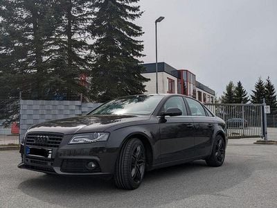 Grau Gebraucht 2010 Audi A4 Ambiente Limousine | 7.799 € (Guter Preis)
