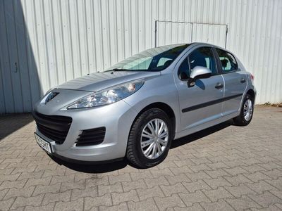 Grau Gebraucht 2009 Peugeot 207 Filou Limousine | 4.499 € (Teuer)