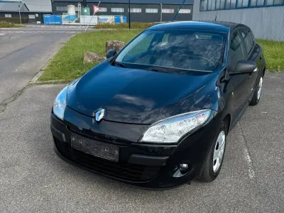 Usata Renault Mégane GrandTour 100 CV (73 kW) 2012 Nero Station wagon