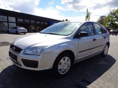 gebraucht Ford Focus Trend 1.6 Klimaanlage+Navigationssystem+2.Hand