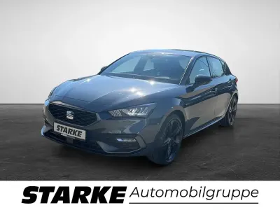 Gebraucht Seat Leon Black Edition 150 PS (110 kW) 2025 Grau ("magnetic tech") Limousine