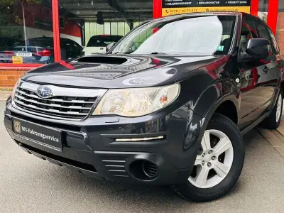 Gebraucht Subaru Forester Trend 147 PS (108 kW) 2011 Grau SUV