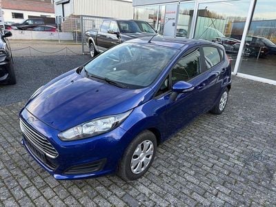 Blau Gebraucht 2015 Ford Fiesta Trend Limousine | 7.390 € (Fairer Preis)
