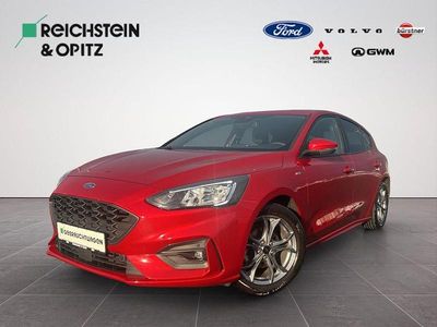 Rot Gebraucht 2021 Ford Focus ST-Line Limousine | 16.990 € (Fairer Preis)