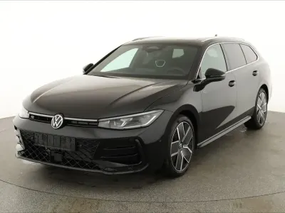 Neu VW Passat R-line 193 PS (141 kW) 2026 Grenadilla black metallic Kombi