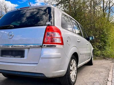 gebraucht Opel Zafira B 1.9 CDTI 150 PS Automatik 5-Sitzer