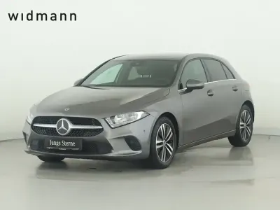 Gebraucht Mercedes A200 Style 150 PS (110 kW) 2022 Metalliclack mountaingrau (metallic) Limousine
