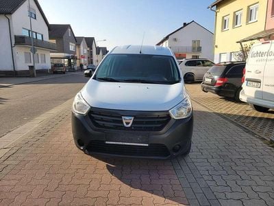 Gebraucht Dacia Dokker Basis 83 PS (61 kW) 2014 Gletscherweiss Van / Kleinbus