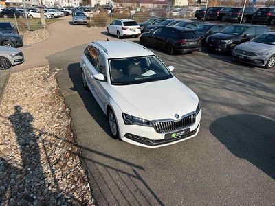 Gebraucht Skoda Superb Style 150 PS (110 kW) 2022 Weiß Kombi