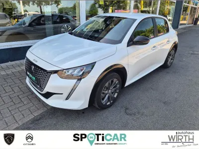 Gebraucht Peugeot e-208 Active 100 kW (136 PS) 2022 Weiß Kleinwagen