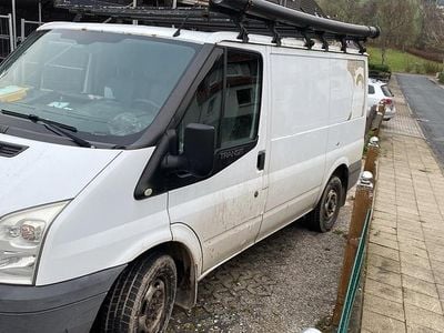 Weiß Gebraucht 2014 Ford Transit | 3.000 €