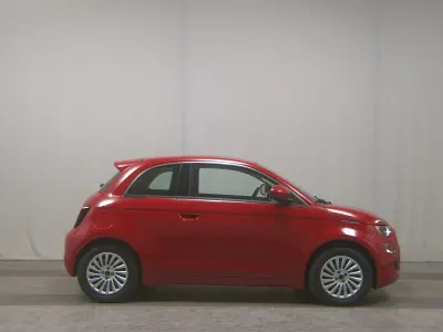 Gebraucht Fiat 500e Red 86 kW (118 PS) 2023 Rot Limousine