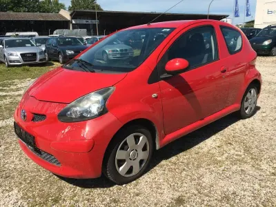 Gebraucht Toyota Aygo Cool 68 PS (50 kW) 2008 Rot Kleinwagen
