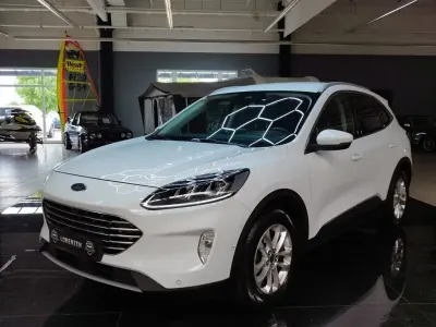Gebraucht Ford Kuga Titanium 120 PS (88 kW) 2020 Weiß SUV