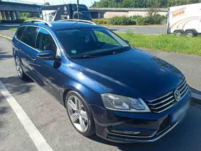 Gebraucht VW Passat Highline 170 PS (125 kW) 2012 Blau Kombi