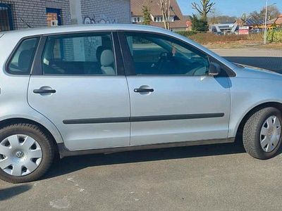 Silber Gebraucht 2005 VW Polo Kleinwagen | 1.100 € (Guter Preis)