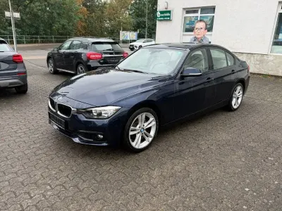 Gebraucht BMW 318 Advantage 150 PS (110 kW) 2015 Blau Limousine