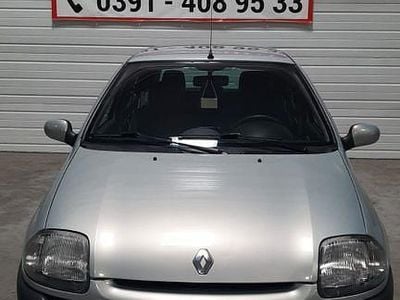 Gebraucht Renault Clio II 75 PS (55 kW) 1999 Silber Limousine