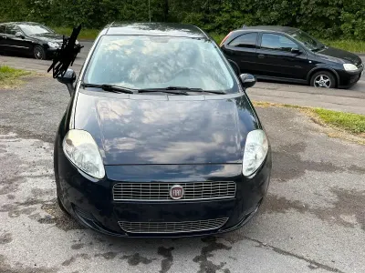 Usata Fiat Punto 65 CV (47 kW) 2009 Blu Utilitaria