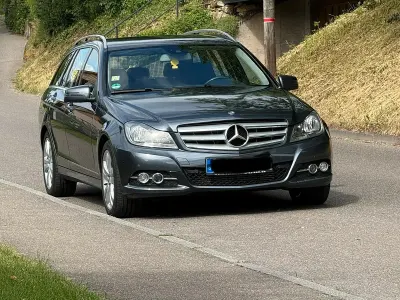 Gebraucht Mercedes 220 170 PS (125 kW) 2014 Grau Kombi