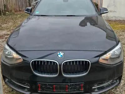 Gebraucht BMW 118 Sport Line 170 PS (125 kW) 2012 Schwarz Kleinwagen