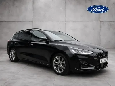 Gebraucht Ford Focus ST-Line 125 PS (91 kW) 2022 Schwarz Limousine