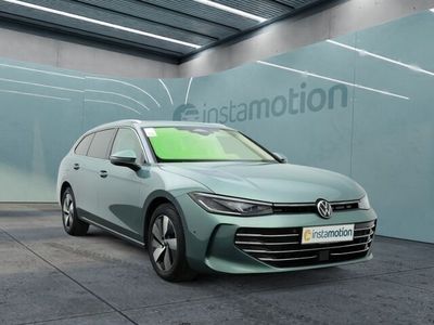Gebraucht VW Passat Elegance 150 PS (110 kW) 2024 Grün Van / Kleinbus