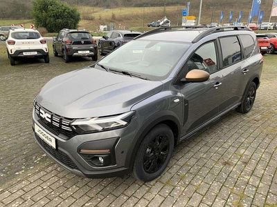 Gebraucht Dacia Jogger Extreme 110 PS (80 kW) 2025 Grau Van / Kleinbus