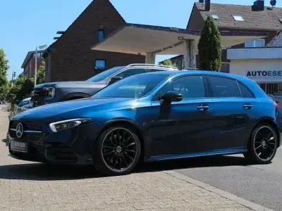 Gebraucht Mercedes A250 AMG line 224 PS (164 kW) 2020 Blau Limousine