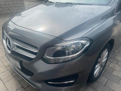 Mercedes B220