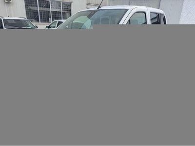 Gebraucht Opel Combo Elegance 131 PS (96 kW) 2022 Jade weiss/arktis weiss Van / Kleinbus