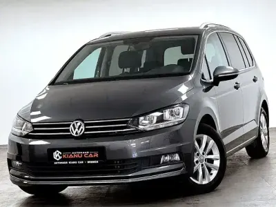 Gebraucht VW Touran Highline 150 PS (110 kW) 2019 Indiumgrau Van / Kleinbus