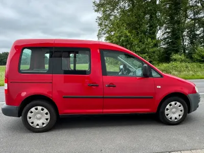 Gebraucht VW Caddy Life 80 PS (58 kW) 2009 Rot Van / Kleinbus