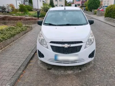 Używany Chevrolet Spark 68 KM (50 kW) 2011 Biały Hatchback