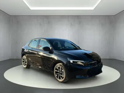 Neu Opel Corsa 101 PS (74 kW) 2025 Schwarz perla nera Kleinwagen