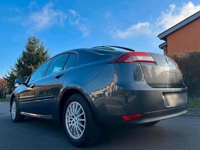 Usata Renault Laguna III 140 CV (102 kW) 2012 Grigio Berlina