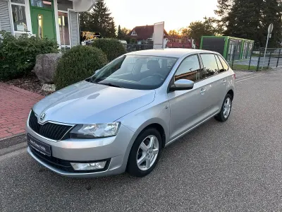 Gebraucht Skoda Rapid Ambition 105 PS (77 kW) 2014 Silber Kleinwagen