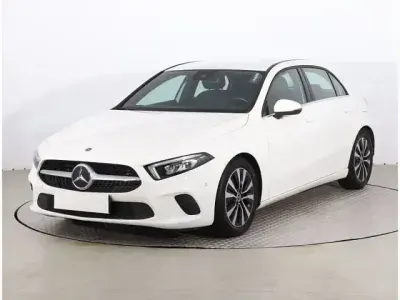 Gebraucht Mercedes A180 136 PS (100 kW) 2020 Weiß Limousine