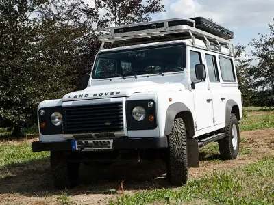 Gebraucht Land Rover Defender S 122 PS (89 kW) 2012 Weiß Kombi