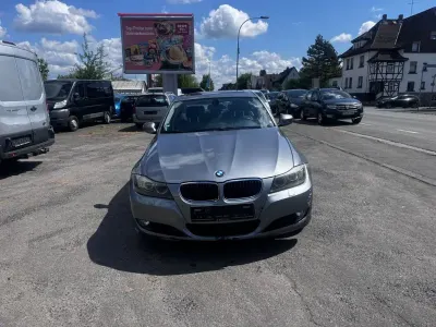Używany BMW 320 177 KM (130 kW) 2009 Szary Sedan/Limuzyna