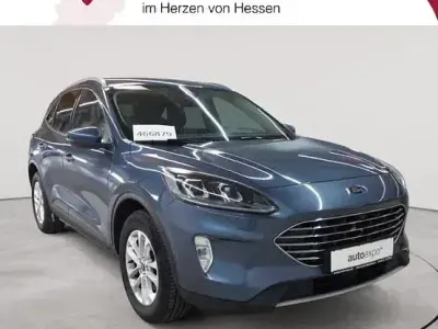 Begagnad Ford Kuga Titanium 150 HK (110 kW) 2022 Blå SUV