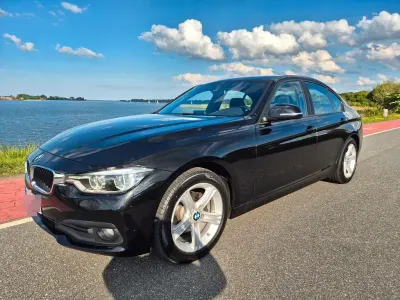 Gebraucht BMW 318 Sport Line 150 PS (110 kW) 2017 Schwarz Limousine
