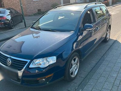 Gebraucht VW Passat 105 PS (77 kW) 2006 Blau Kombi