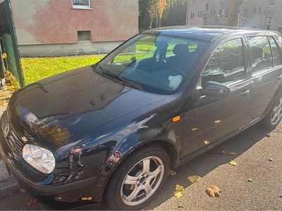 VW Golf IV