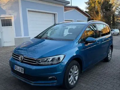 Gebraucht VW Touran 116 PS (85 kW) 2019 Blau Van / Kleinbus