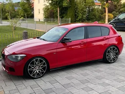Gebraucht BMW 118 Sport Line 143 PS (105 kW) 2013 Rot Kleinwagen