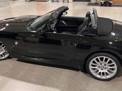 Second-hand BMW Z4 192 CP (141 kW) 2003 Negru Cabrio