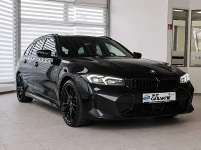 Gebraucht BMW 320 M Sport 190 PS (139 kW) 2023 Schwarz Limousine