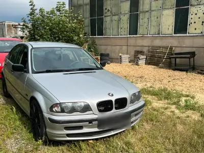 Gebraucht BMW 318 Basis 118 PS (86 kW) 1999 Silber Limousine